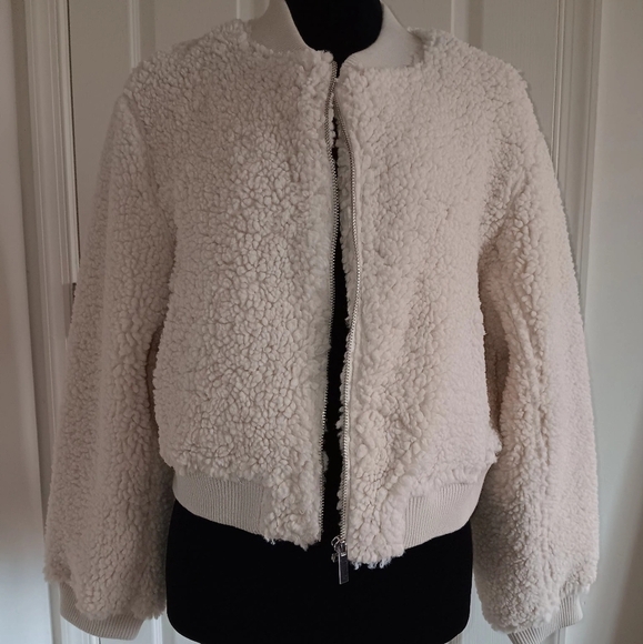 Forever 21 Jackets & Blazers - New With Tags. Forever 21 beige bomber jacket Women's Size S.